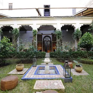 riad-au-20-jasmins.hotelfesmorocco.com/